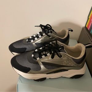 Christian Dior B22 worn 3xs